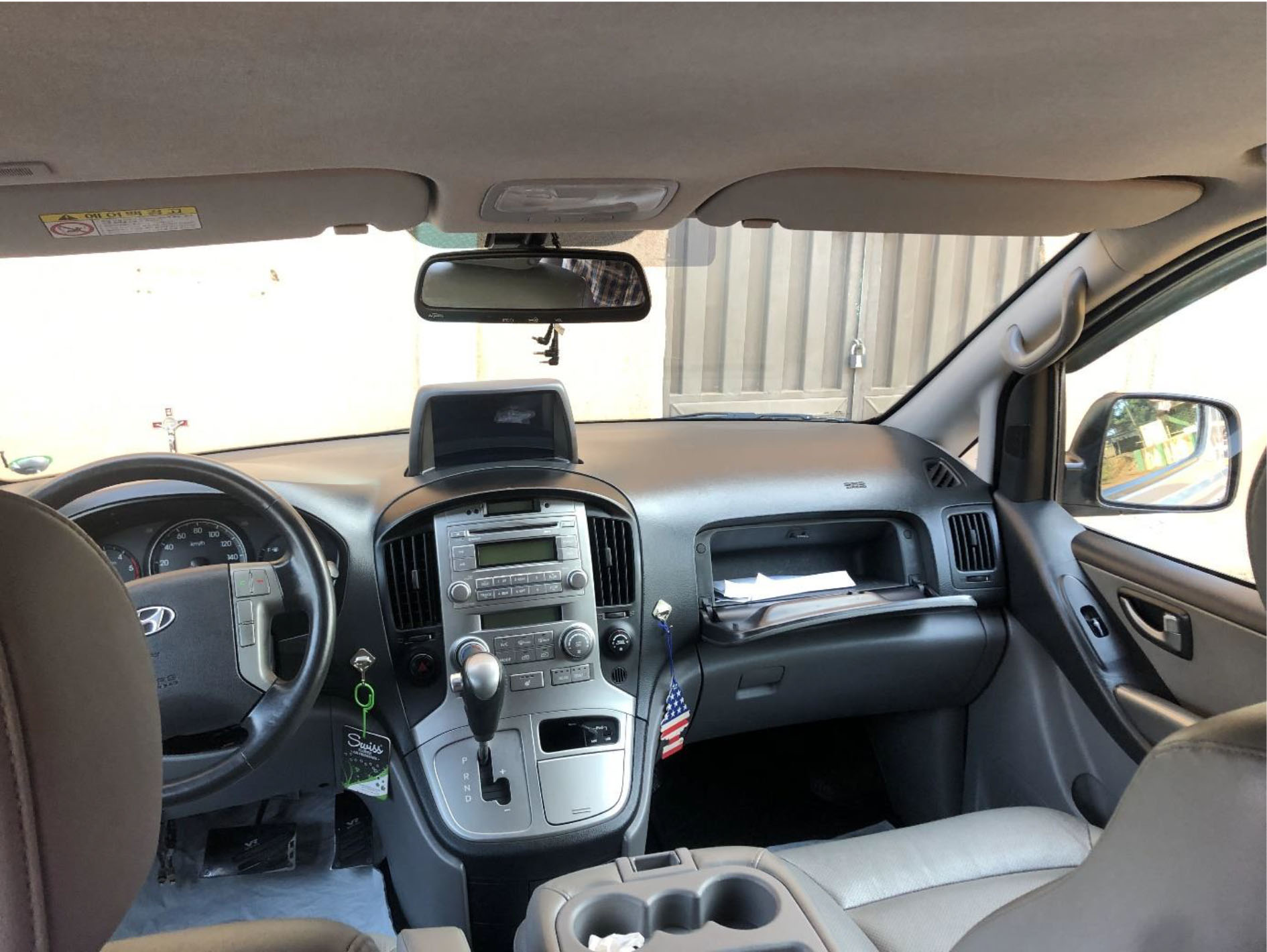 HYUNDAI STAREX